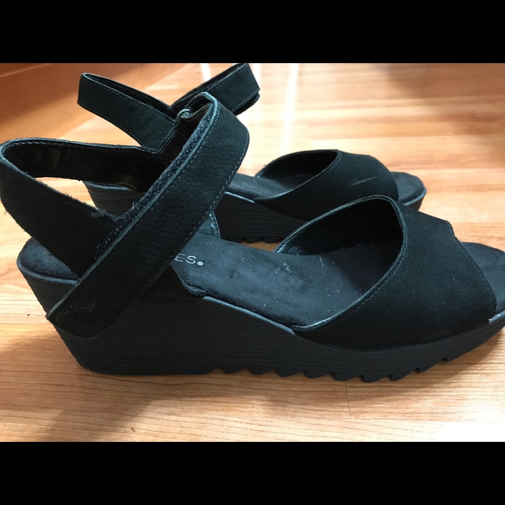 Black Suede Aerosole Wedges